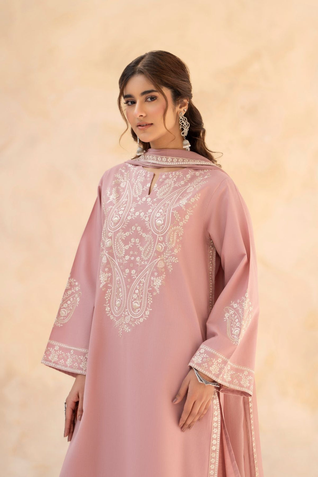 GUL-E-NOOR