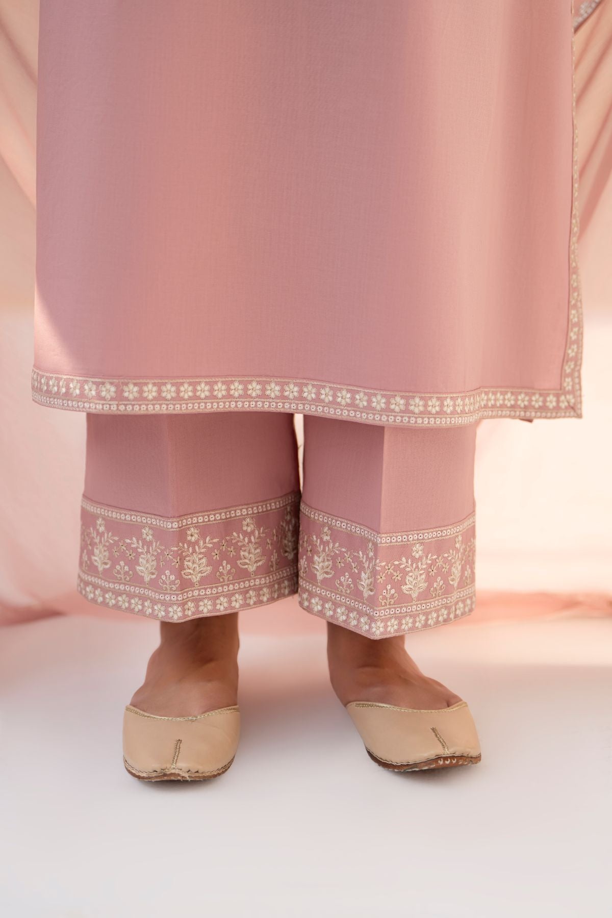 GUL-E-NOOR