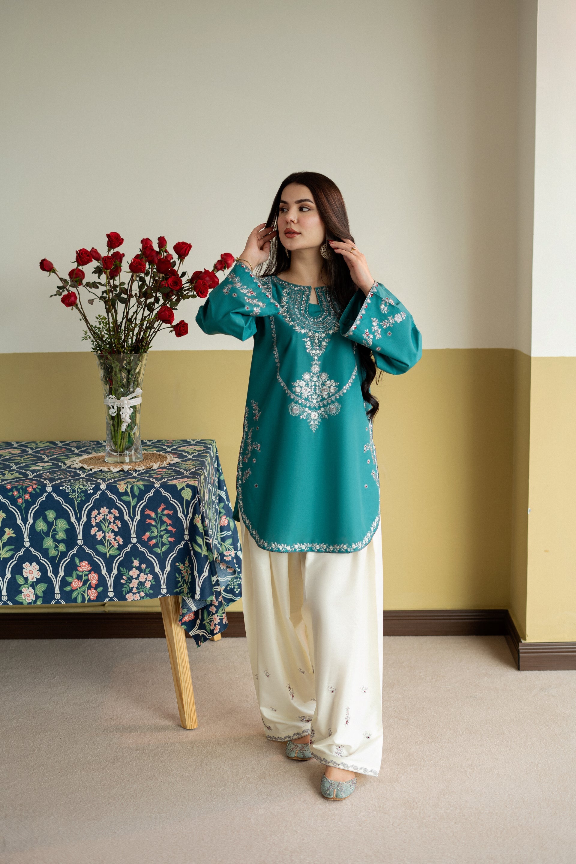 NOOR-E-TEAL