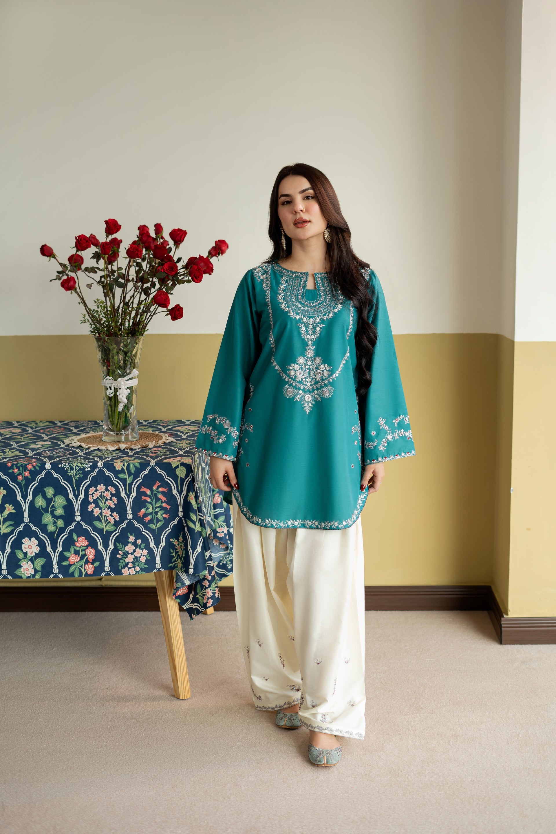 NOOR-E-TEAL
